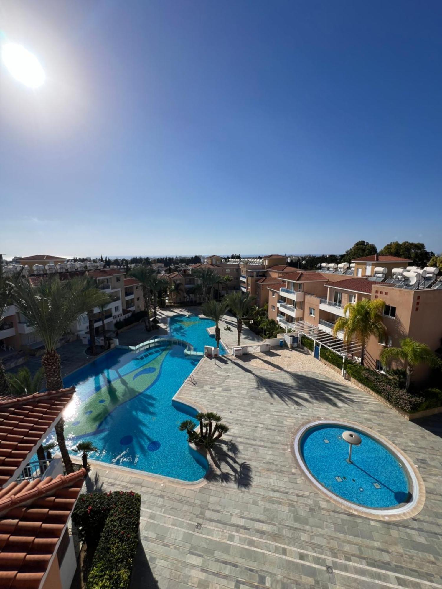 Iris Village Grand Apartment Pafos Dış mekan fotoğraf
