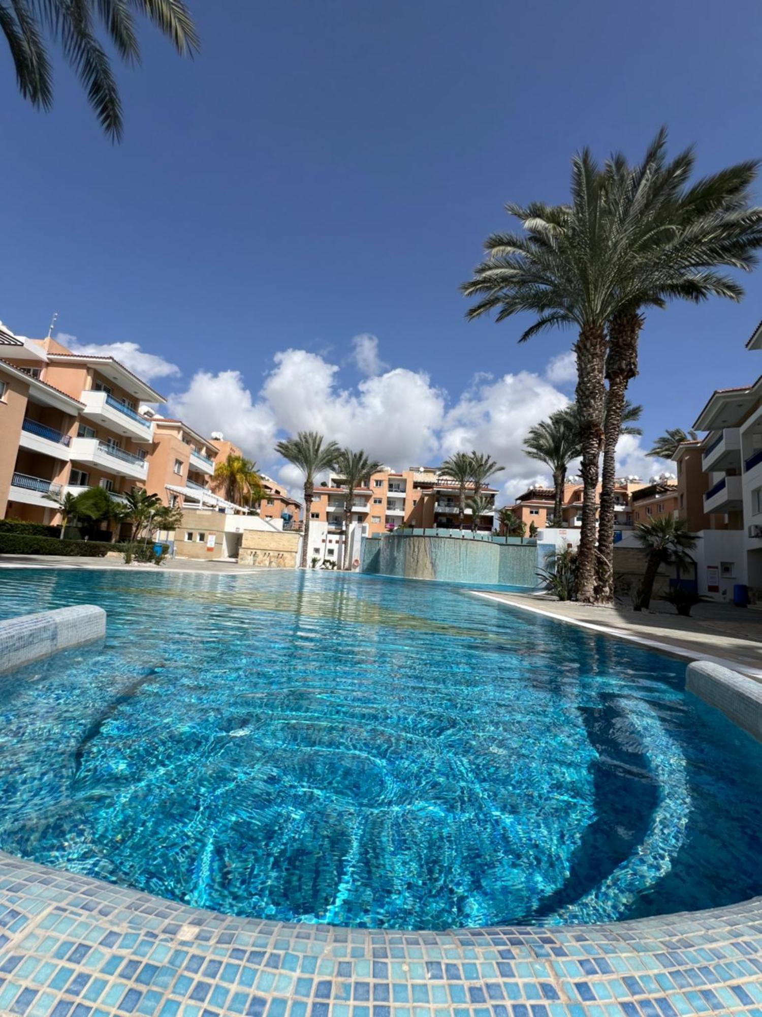 Iris Village Grand Apartment Pafos Dış mekan fotoğraf