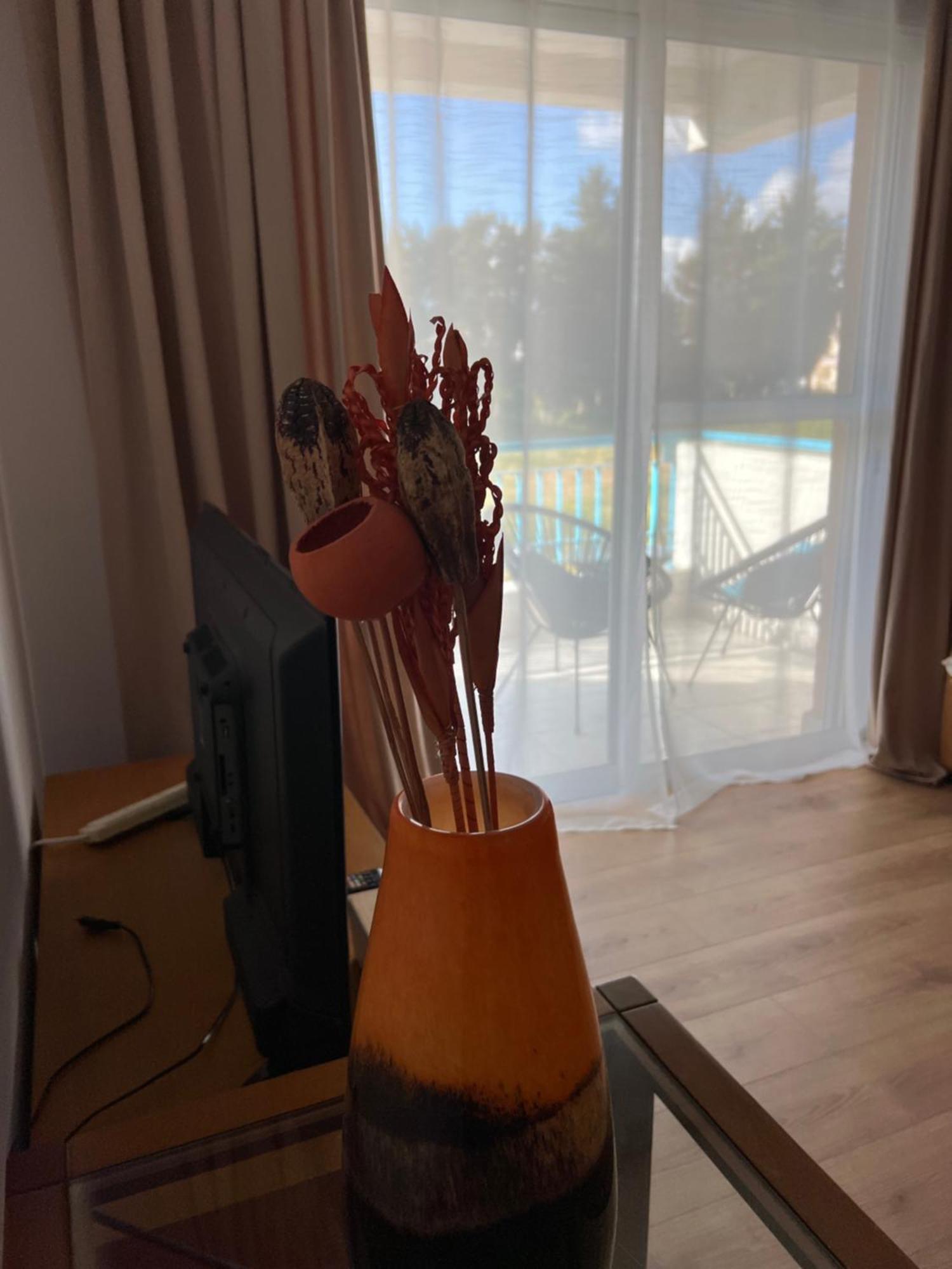 Iris Village Grand Apartment Pafos Dış mekan fotoğraf